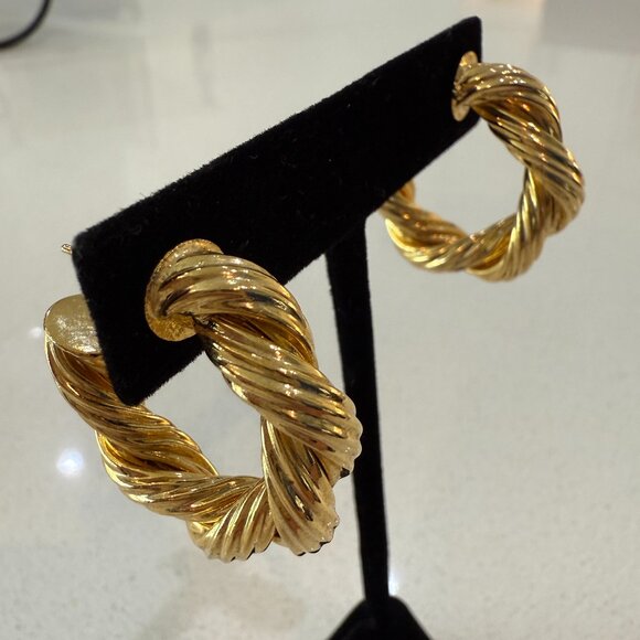 Chunky Gold Tone Earrings - Picture 1 of 6